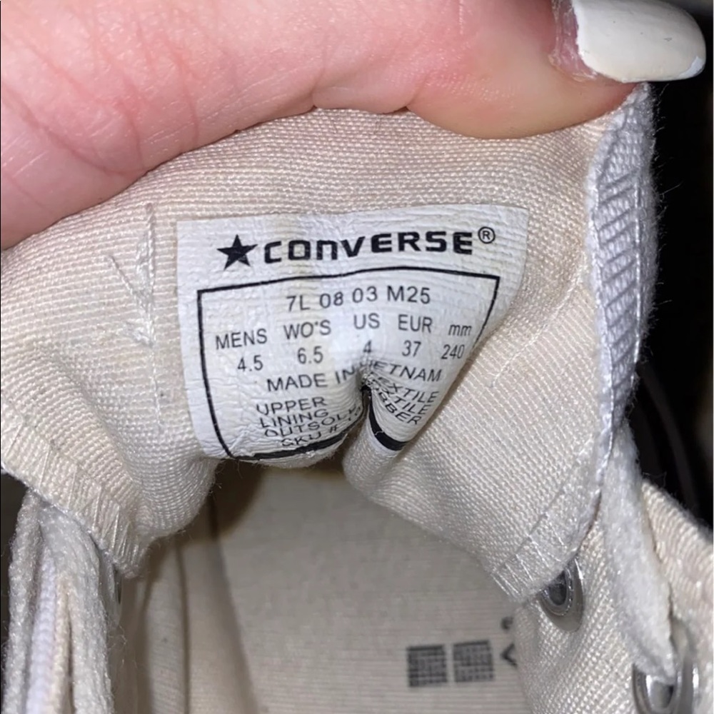 Converse - Picture 3 of 3